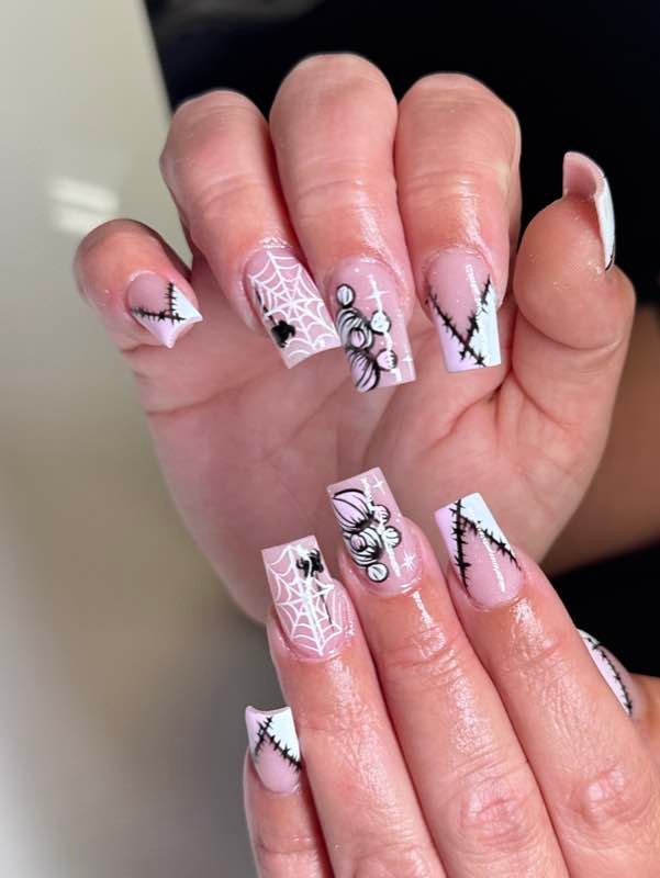 Sky Nail Spa Gallery Image