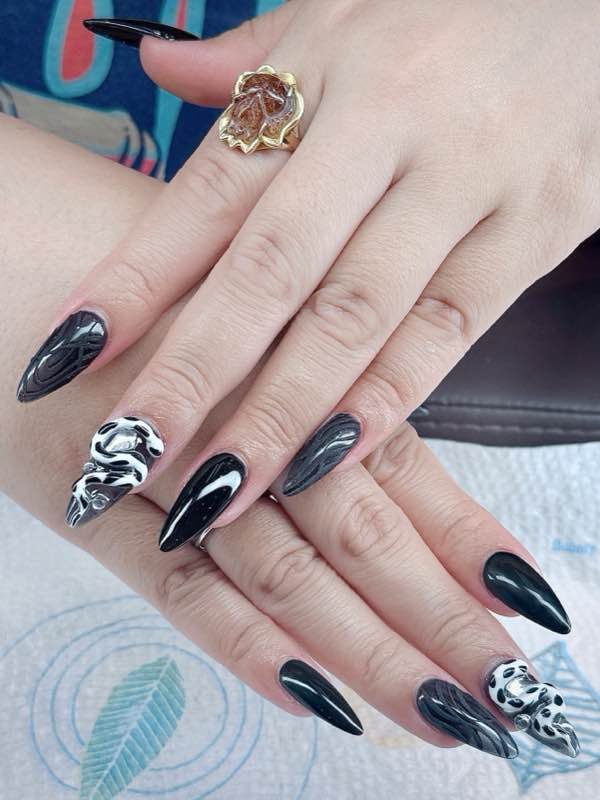 Sky Nail Spa Gallery Image